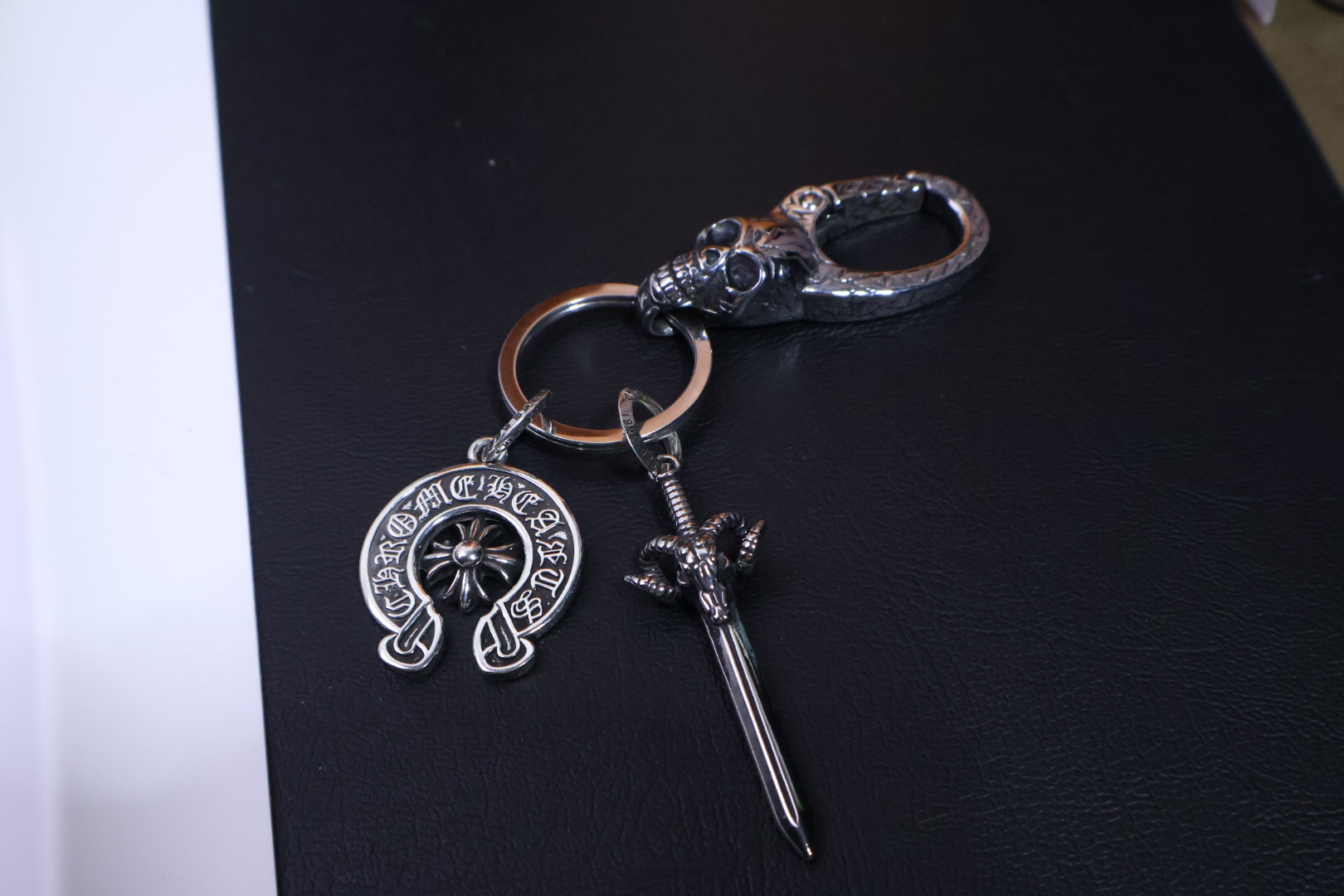 クロムハーツ「Chrome Hearts」キーホルダー＆バッグチャーム - スタイルアイコン