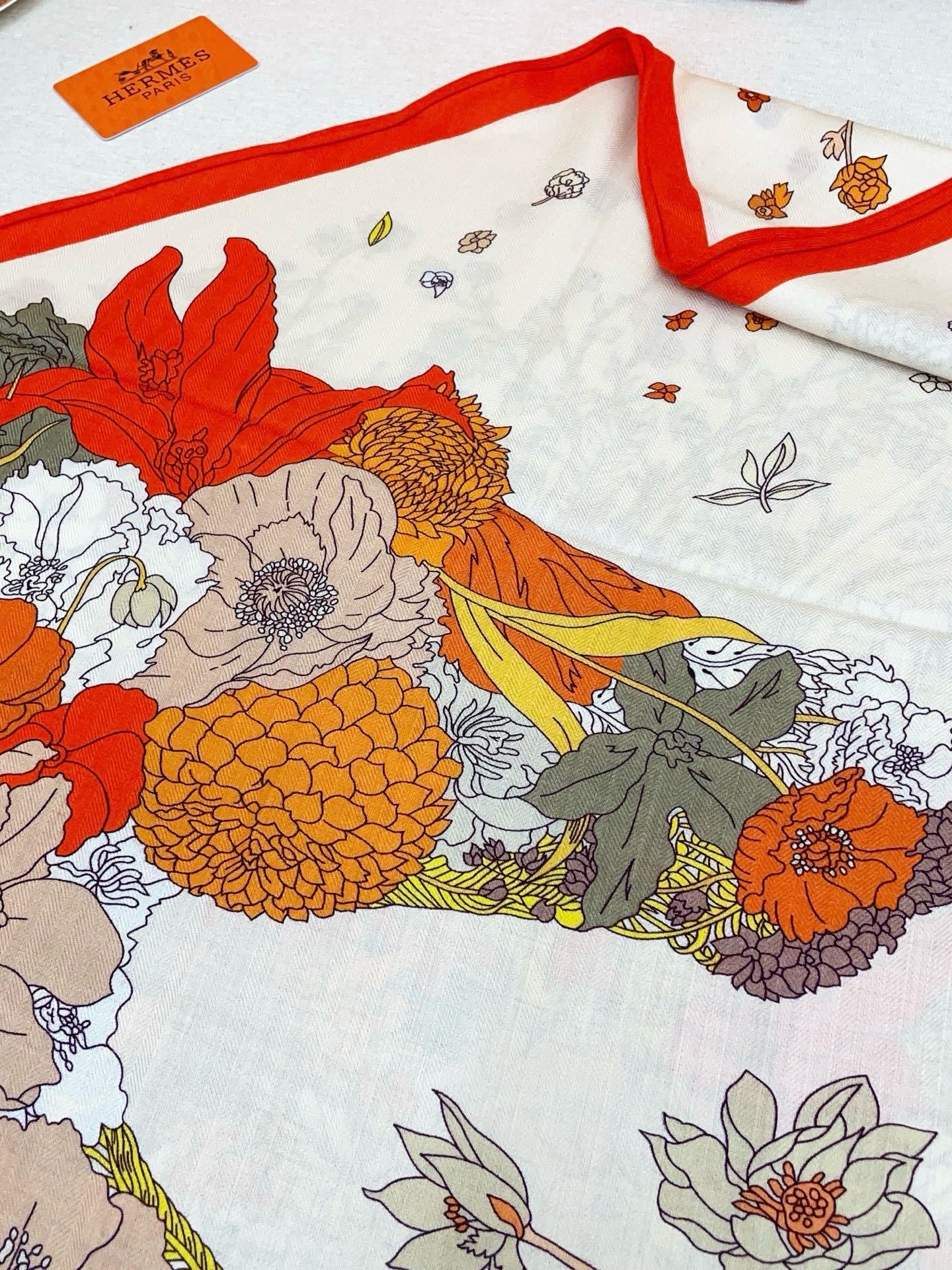 エルメス 新作ファッションアイテム カシミア三角スカーフ