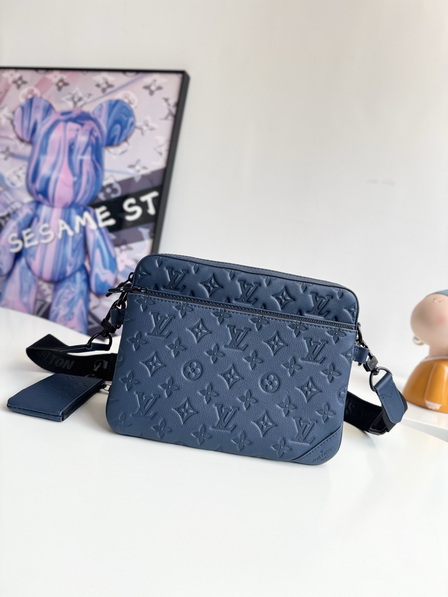 ルイ・ヴィトン「Louis Vuitton」スタイリッシュ メッセンジャーバッグ