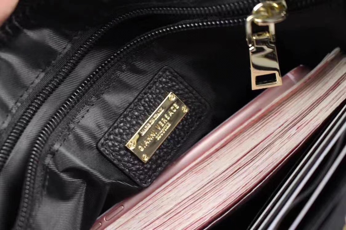 ヴェルサーチ「Versace」メデューサ クラッチバッグ