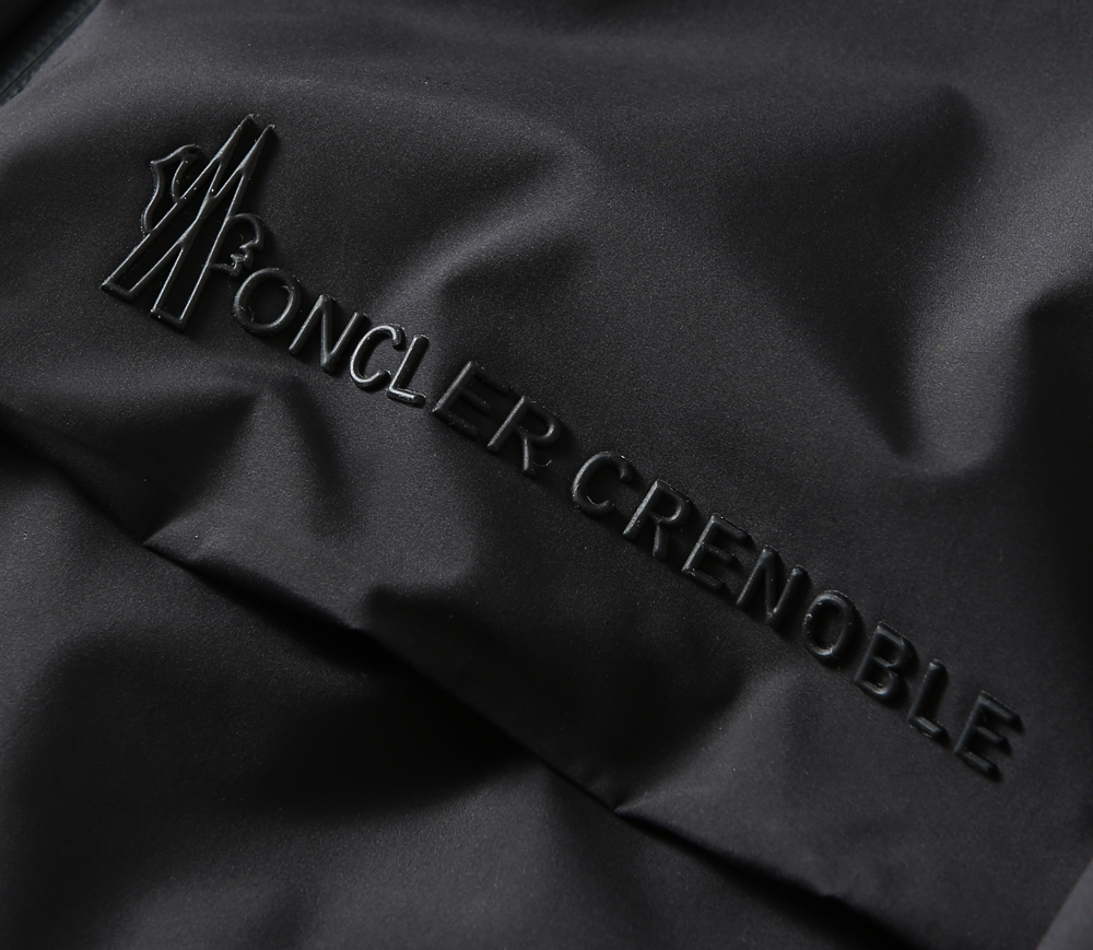 モンクレール「Moncler」秋のフード付きジャケット