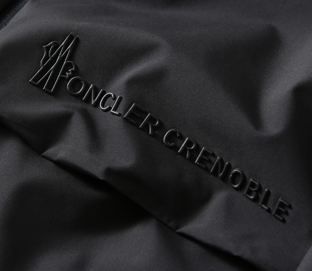 モンクレール「Moncler」秋のフード付きジャケット