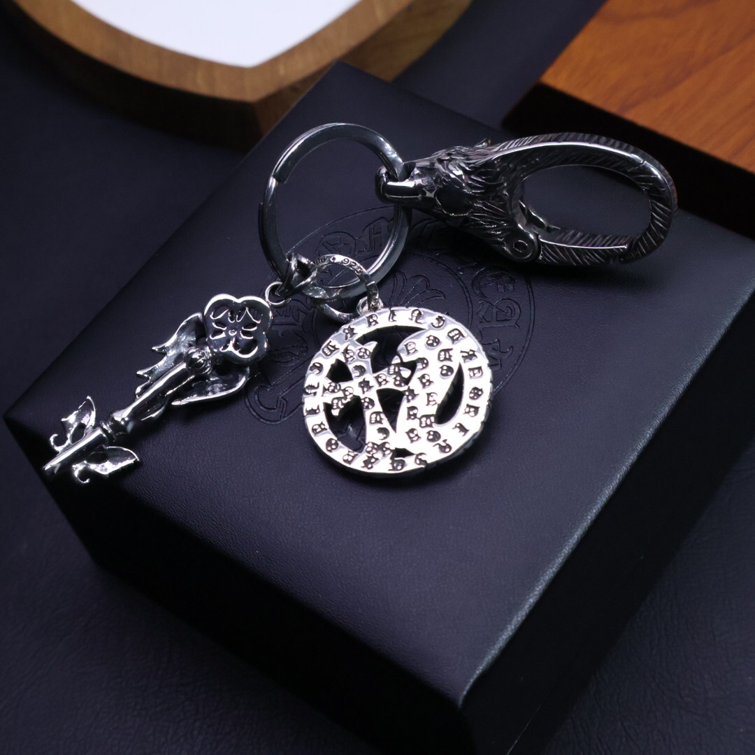 クロムハーツ「Chrome Hearts」キーホルダー＆バッグチャーム - トレンドシンボル