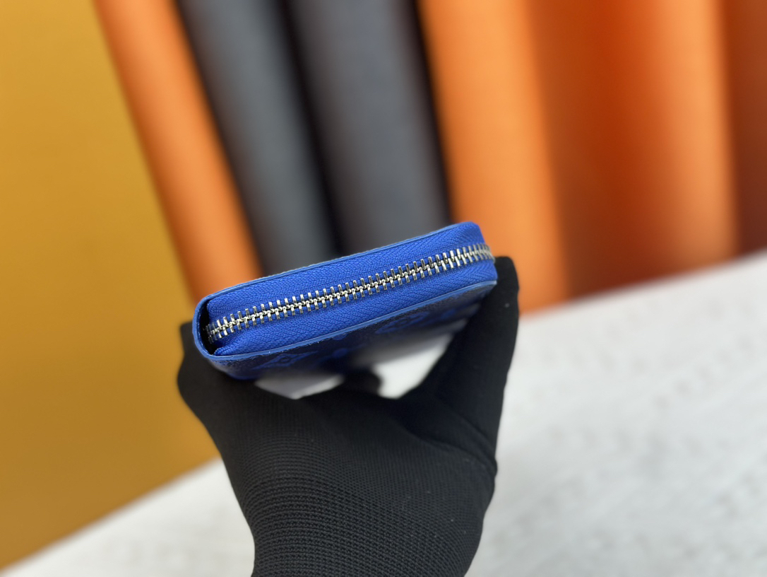 ルイ・ヴィトン ジッピー ウォレット･ヴァーティカル「エブリデイ LV 限定モデル」