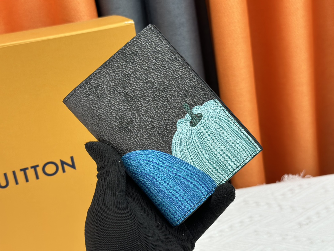 ルイ・ヴィトン パスポートカバー クーヴェルテュール･パスポール