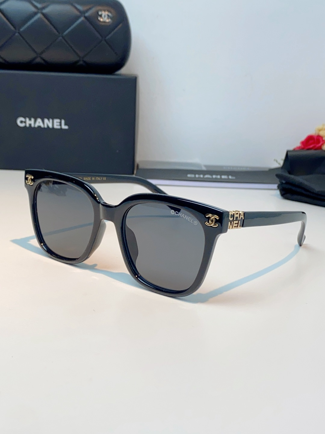【新作到着】Chanel ハイセンスデザインサングラス「遮光レンズ搭載」