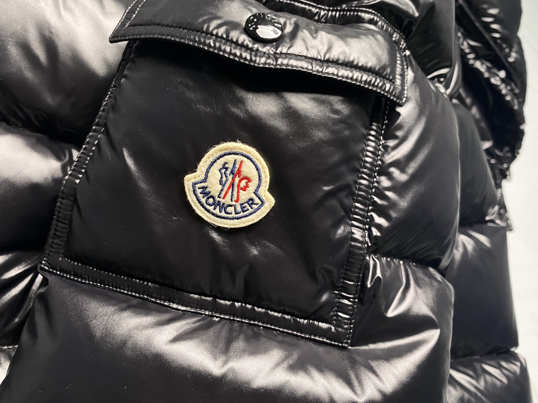 モンクレール Maya メンズ ショート丈 フード付き ダウンジャケット