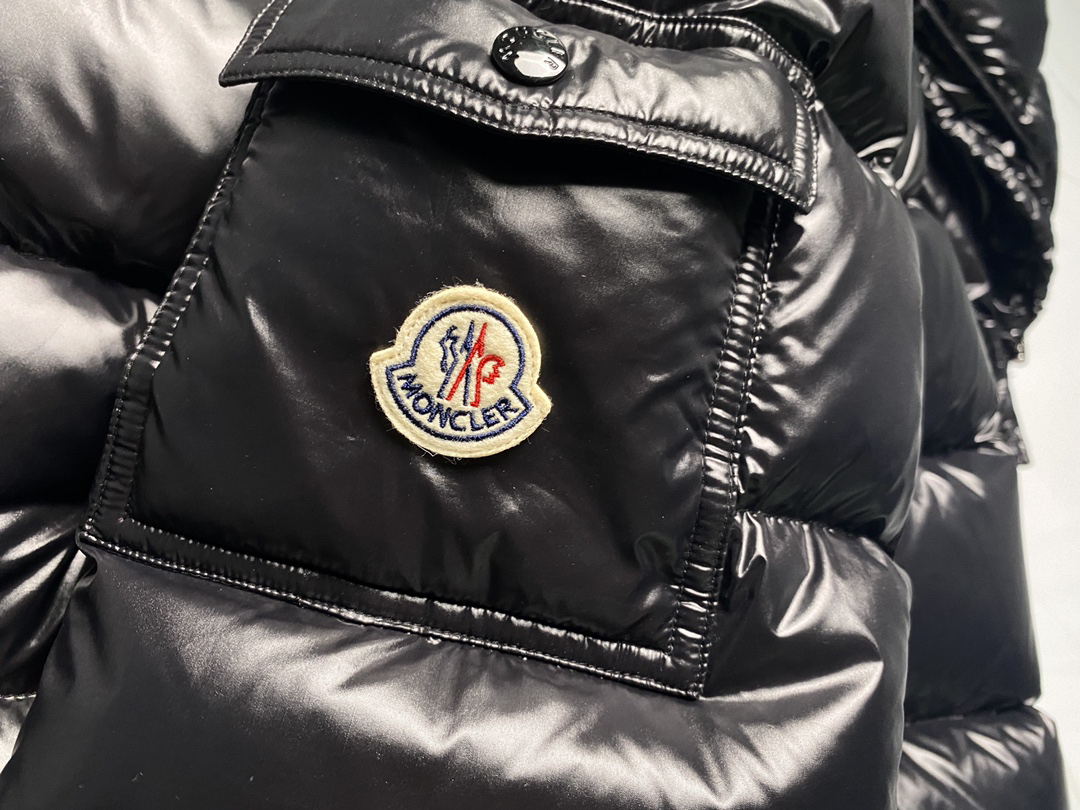 モンクレール Maya メンズ ショート丈 フード付き ダウンジャケット