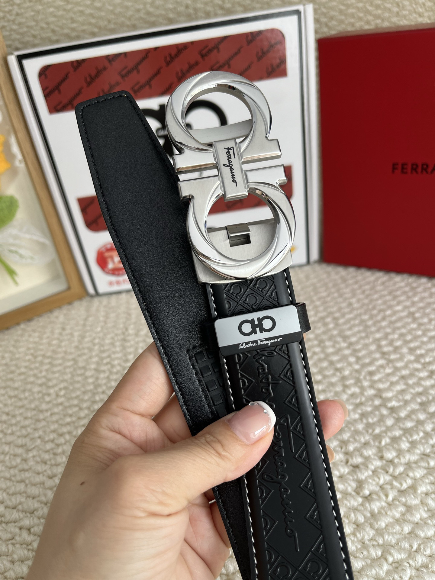 【新規倉庫入り】Salvatore Ferragamo 職人仕上げ高級ベルト「全長約 100cm」