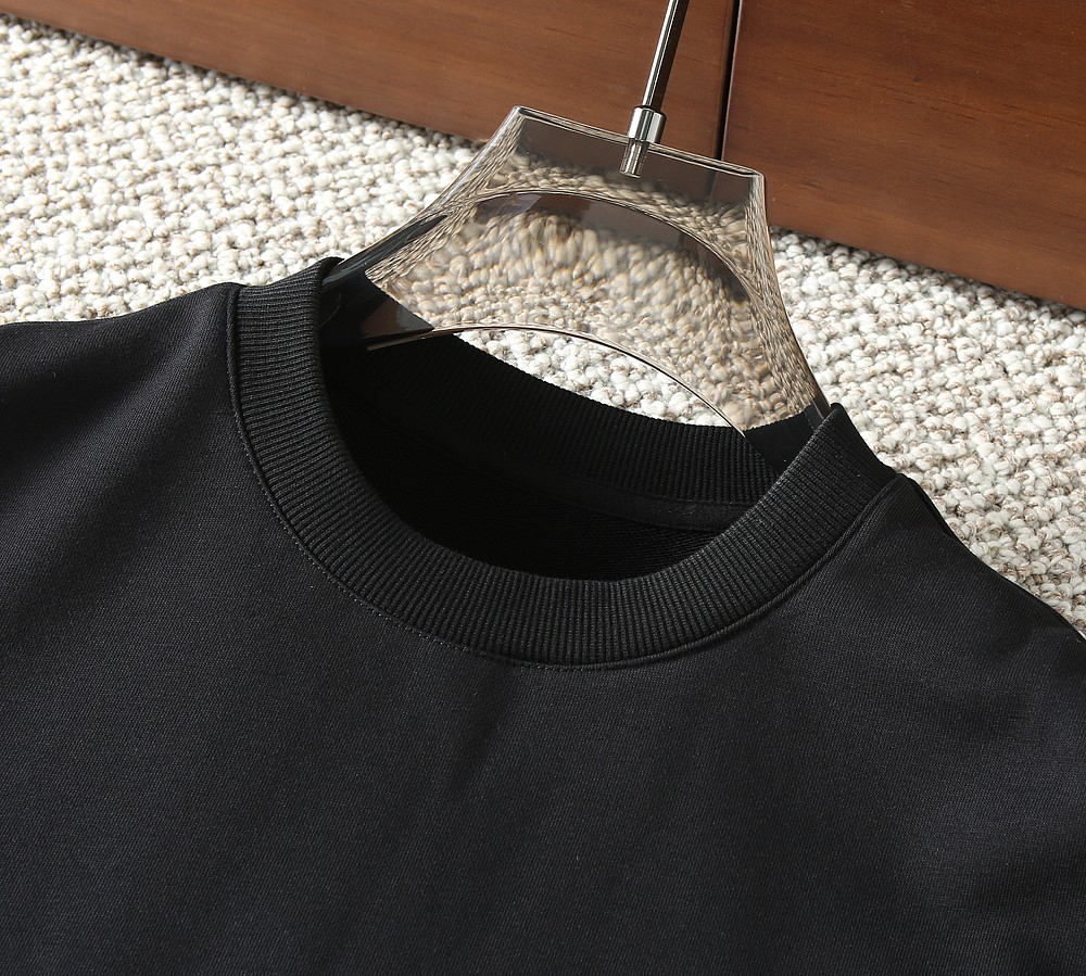 エルメス「Hermès」新作クラシックラウンドネックプルオーバーフーディ