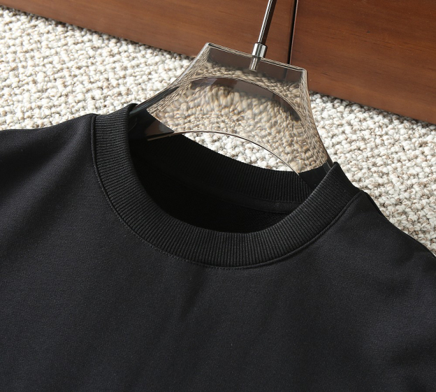 エルメス「Hermès」新作クラシックラウンドネックプルオーバーフーディ