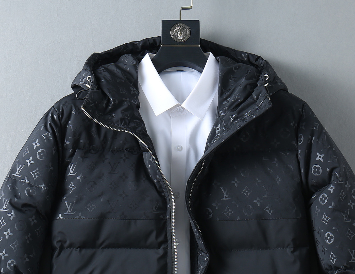ルイ・ヴィトン「Louis Vuitton」‌秋冬用フード付きダウンジャケット