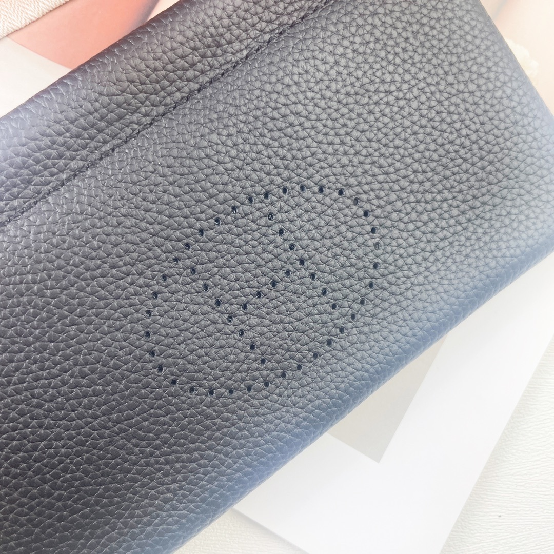 【厳選新入荷】エルメス Evelyne Zip Pouch イヴリンファスナーハンドポーチ「携帯小銭収納レザー小物」