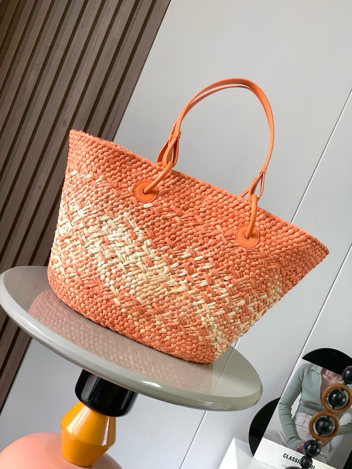 ロエベ「LOEWE」アナグラム バスケットバッグ ミディアム（イラカヤシ&カーフ）