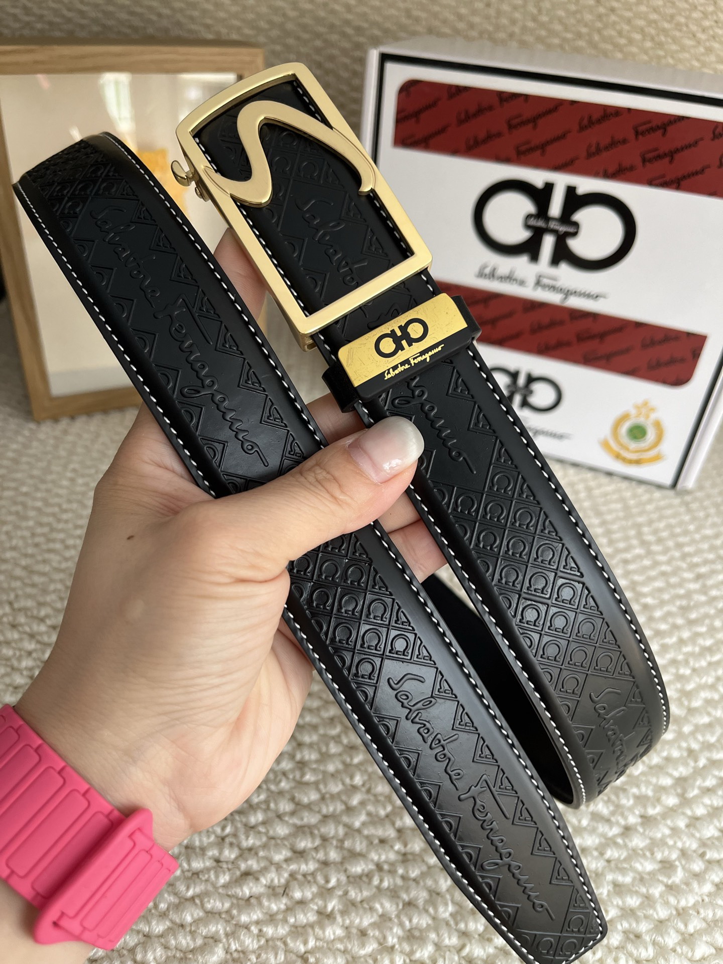 【新規倉庫入り】Salvatore Ferragamo 職人仕上げ高級ベルト「全長約 100cm」