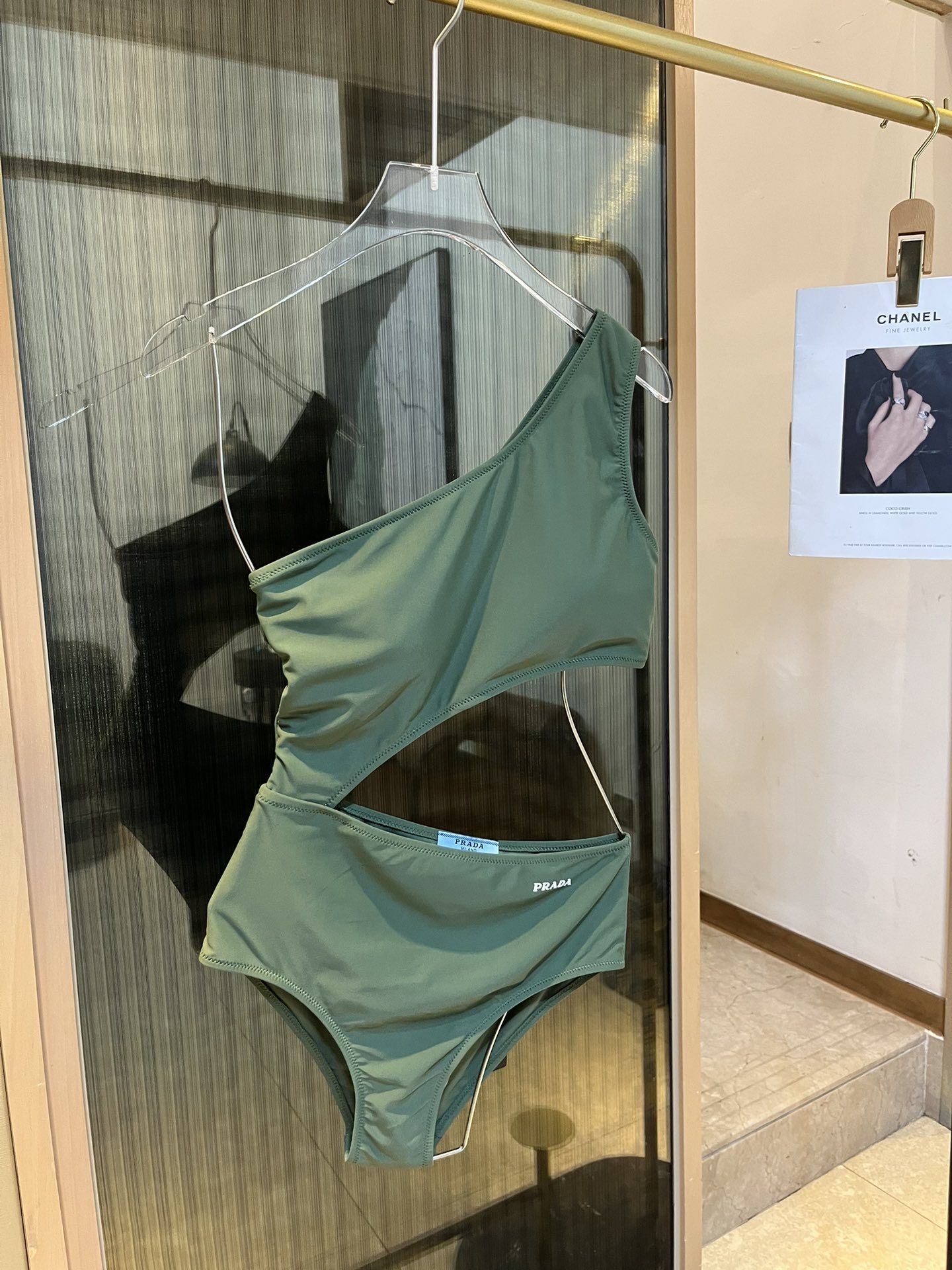 プラダ「PRADA」ワンピース水着「2025夏季限定・人気プレミアムスイム登場！」