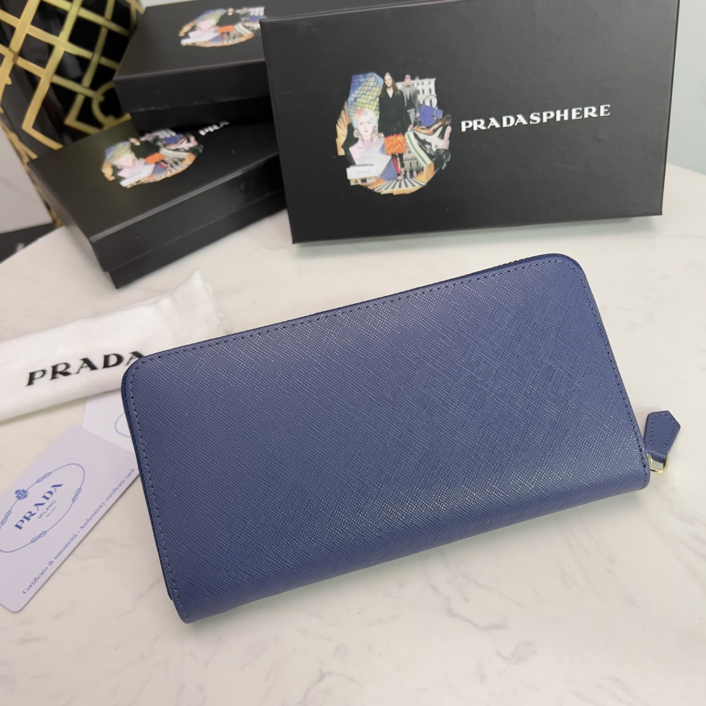 プラダ「PRADA」サフィアーノレザー 財布