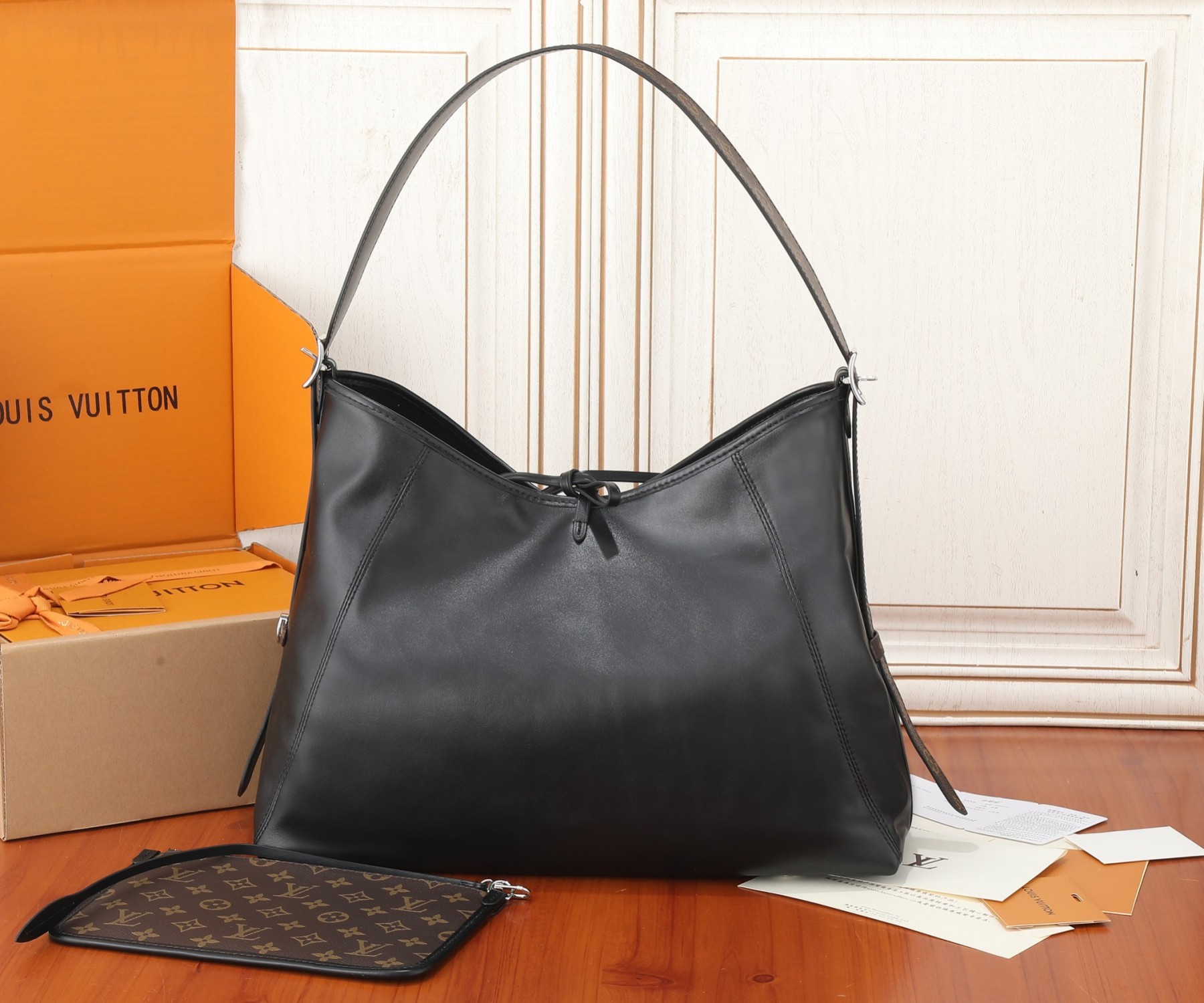 ルイ・ヴィトン キャリーオール MM バッグ「CarryAll Dark Bag」