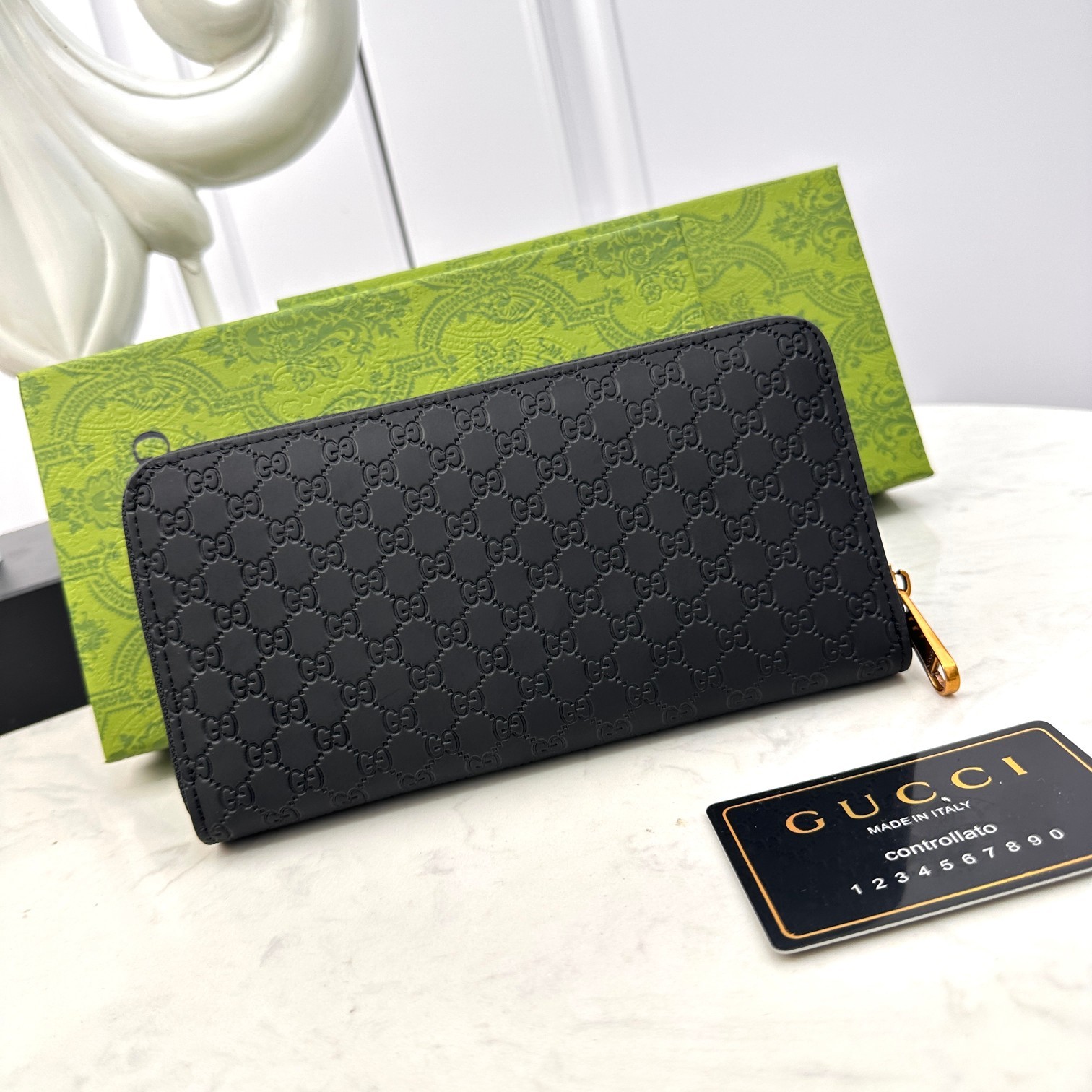 グッチ「Gucci」シグネチャー レザー ウェブ ジップアラウンドウォレット