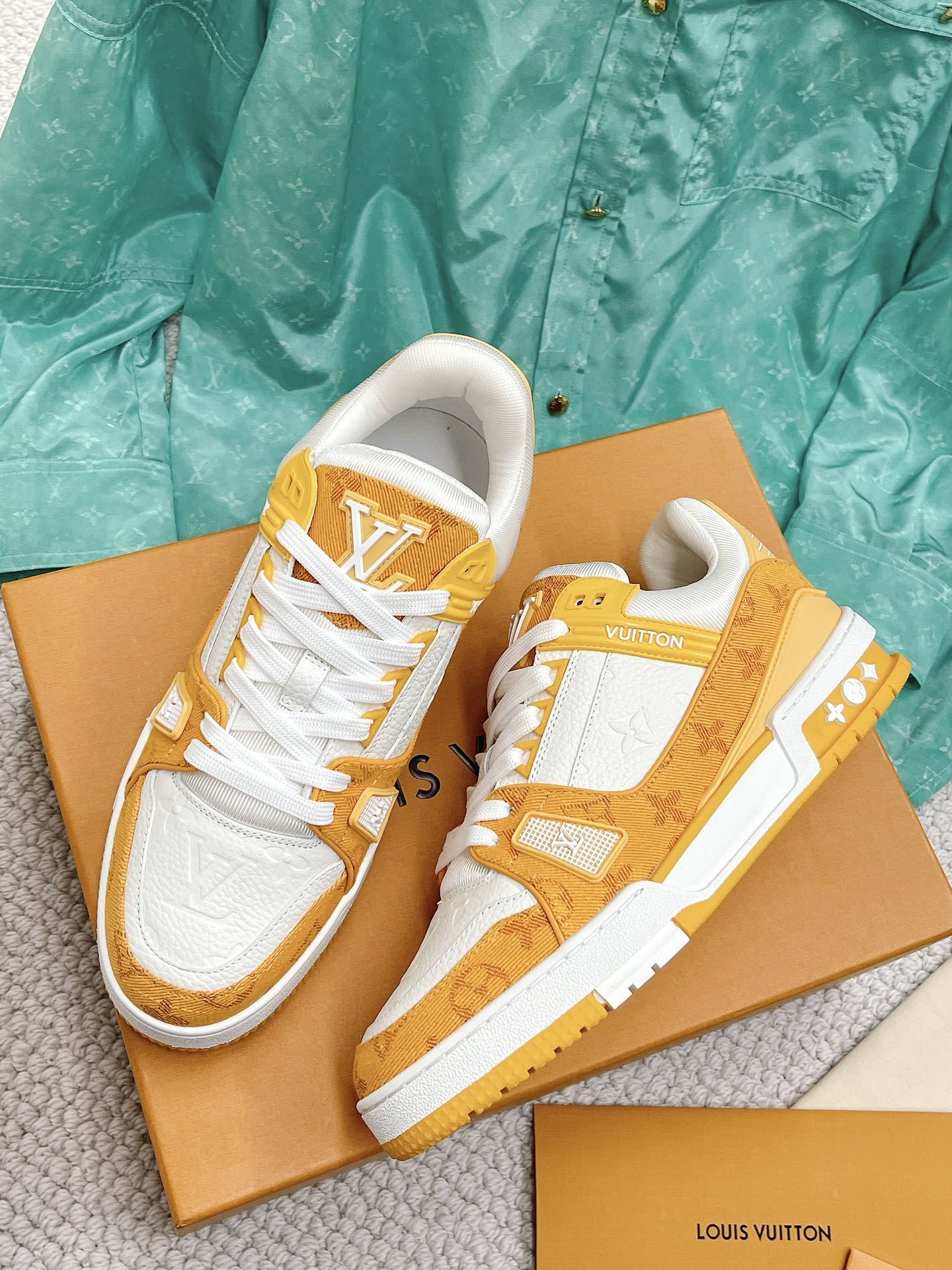 ルイ・ヴィトン「Louis Vuitton」LV トレイナー スニーカー