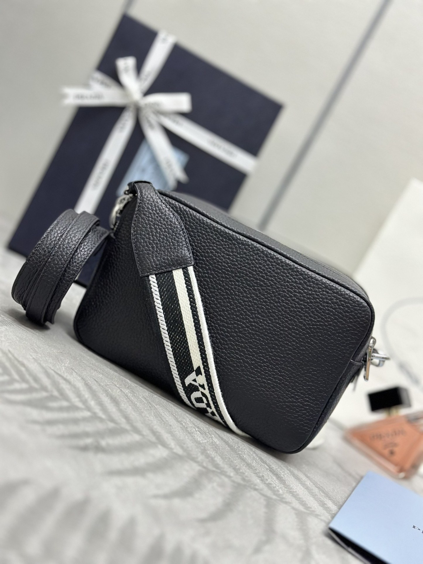 プラダ「Prada」ディアスキン デュアルストラップバッグ