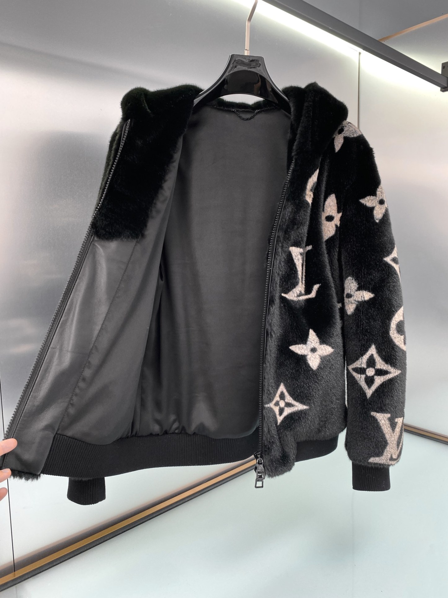 ルイ・ヴィトン「Louis Vuitton」 ウール エンブロイダリー ベースボール ジャケット