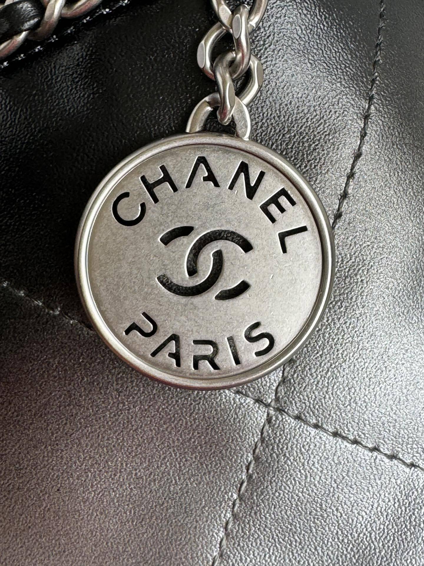 シャネル「Chanel」22Bag 24S グラデーション ミニ ショルダーバッグ