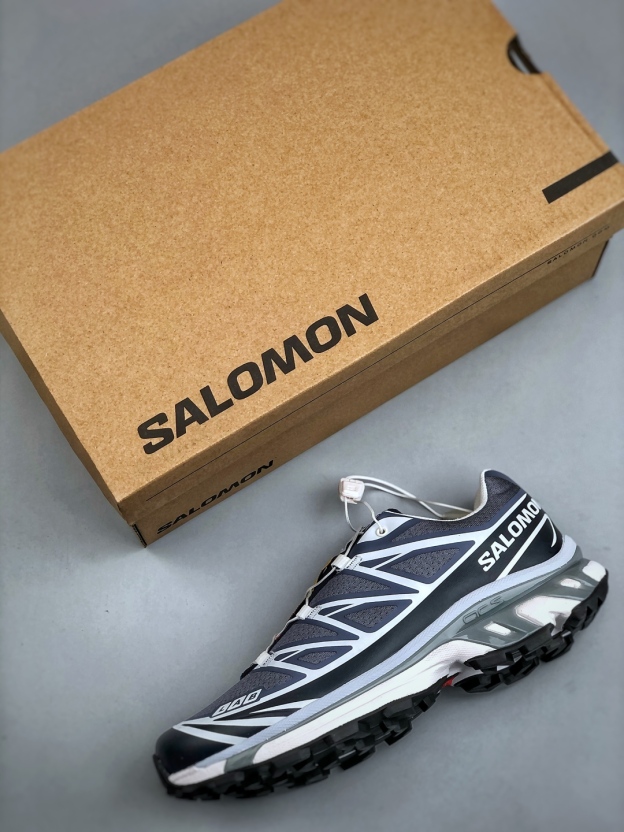 サロモン「SALOMON」XT-6 ユニセックス スポーツスタイルシューズ