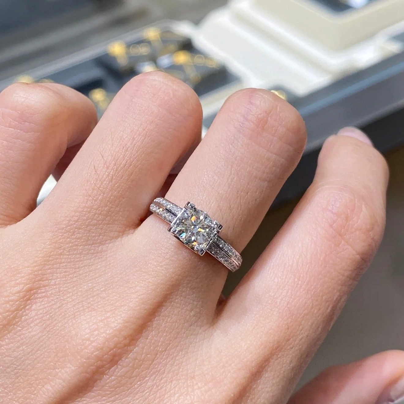 カルティエ「Cartier」ダブルロウ ダイヤモンド ウェディングリング