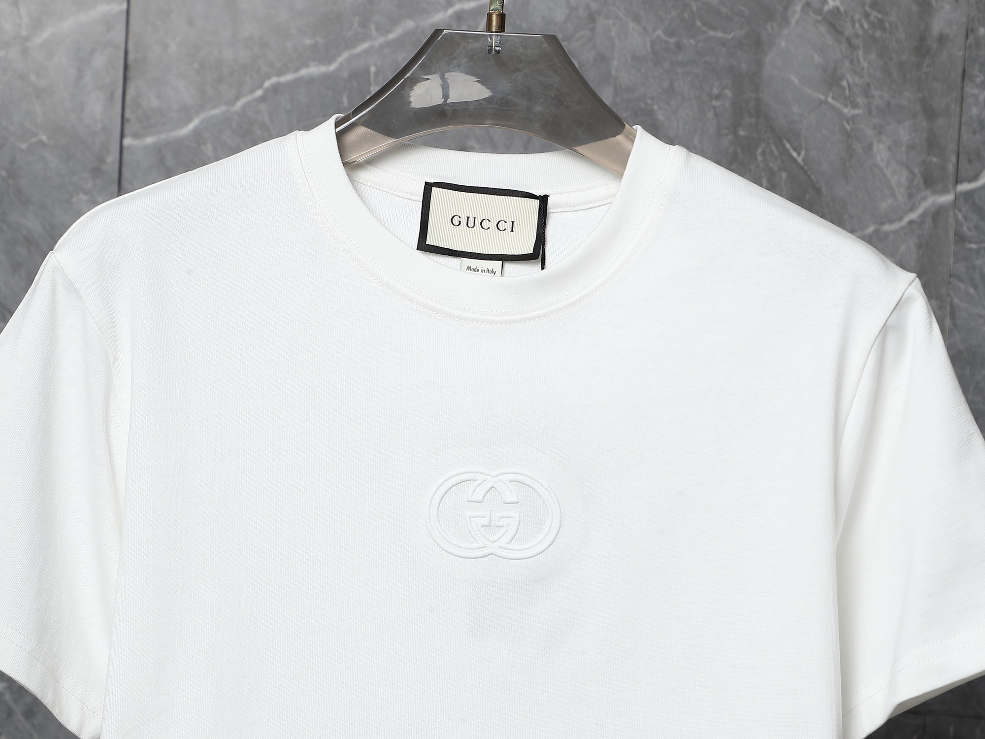 グッチ「Gucci」定番胸元刺繍半袖Tシャツ