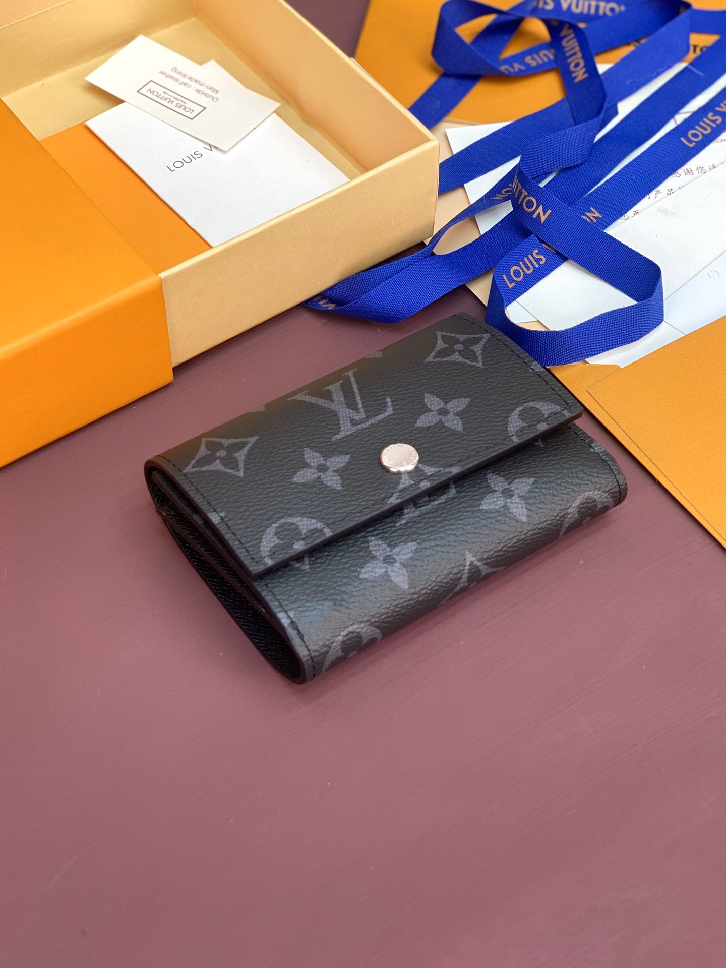 ルイ-ヴィトン(Louis Vuitton) ヴィクター･ウォレット