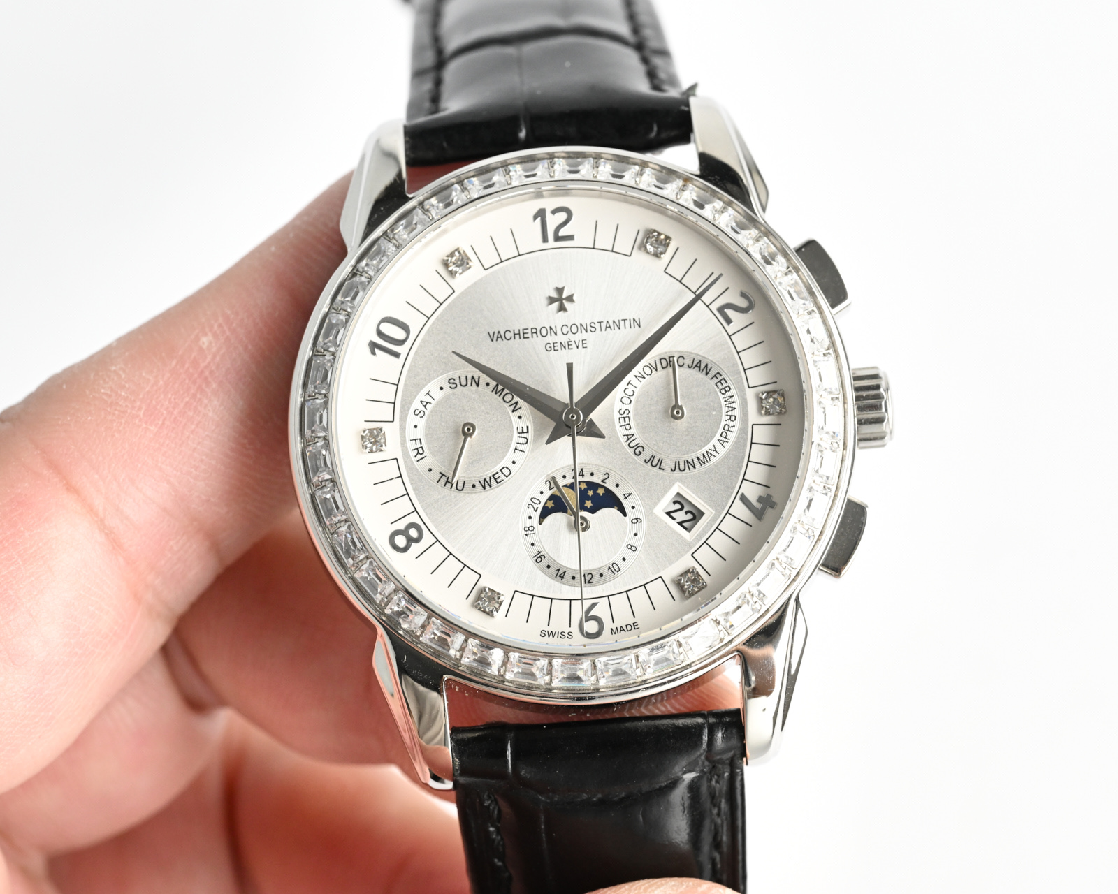 ヴァシュロン・コンスタンタン［Vacheron Constantin］タン Patrimony Traditionnelle 伝承シリーズ 自動機械式腕時計41MM