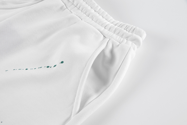 バレンシアガ「Balenciaga」2025のトレンドモーグルパンツ