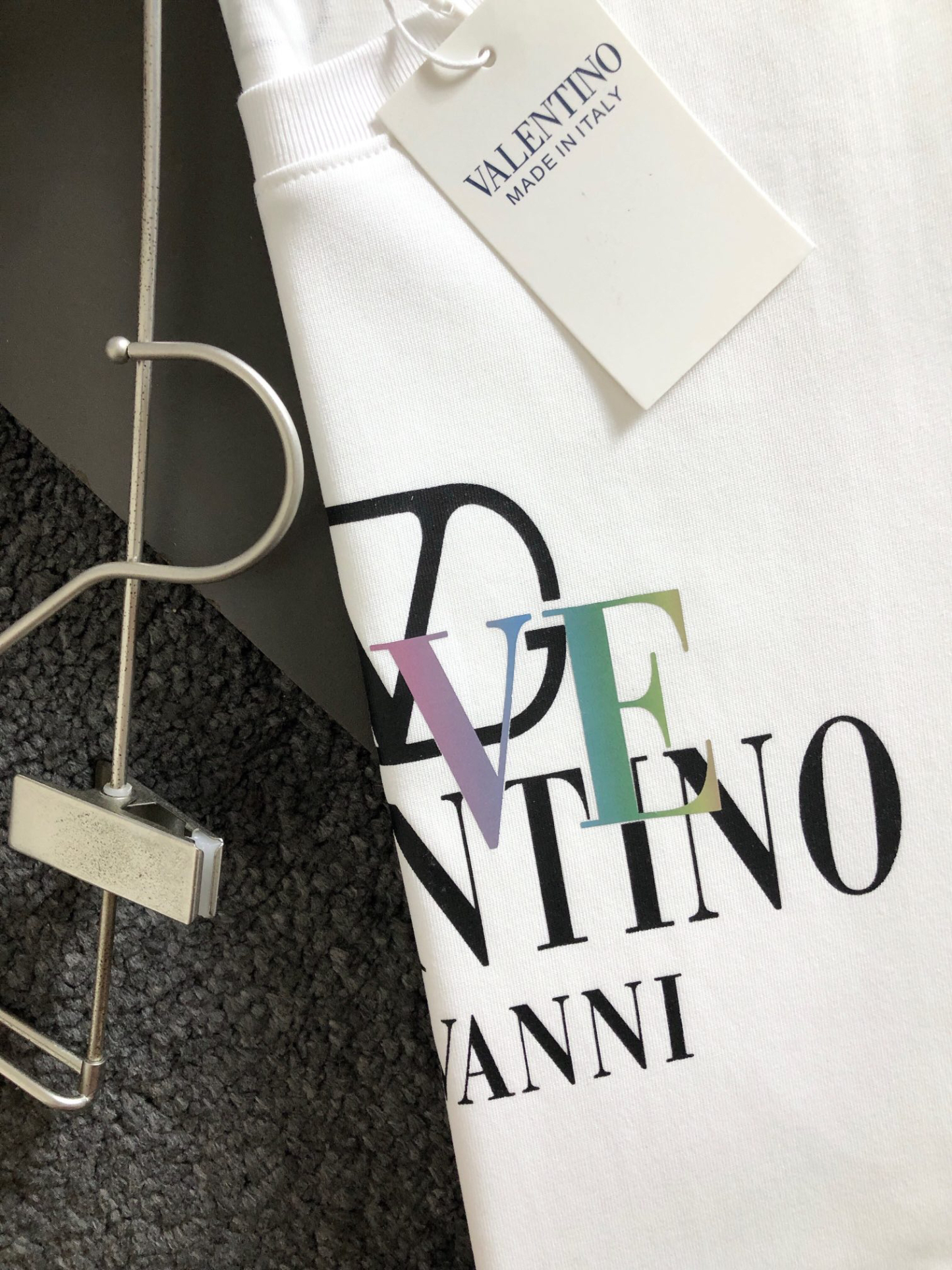 ヴァレンティノ「Valentino」2025最新プリント半袖