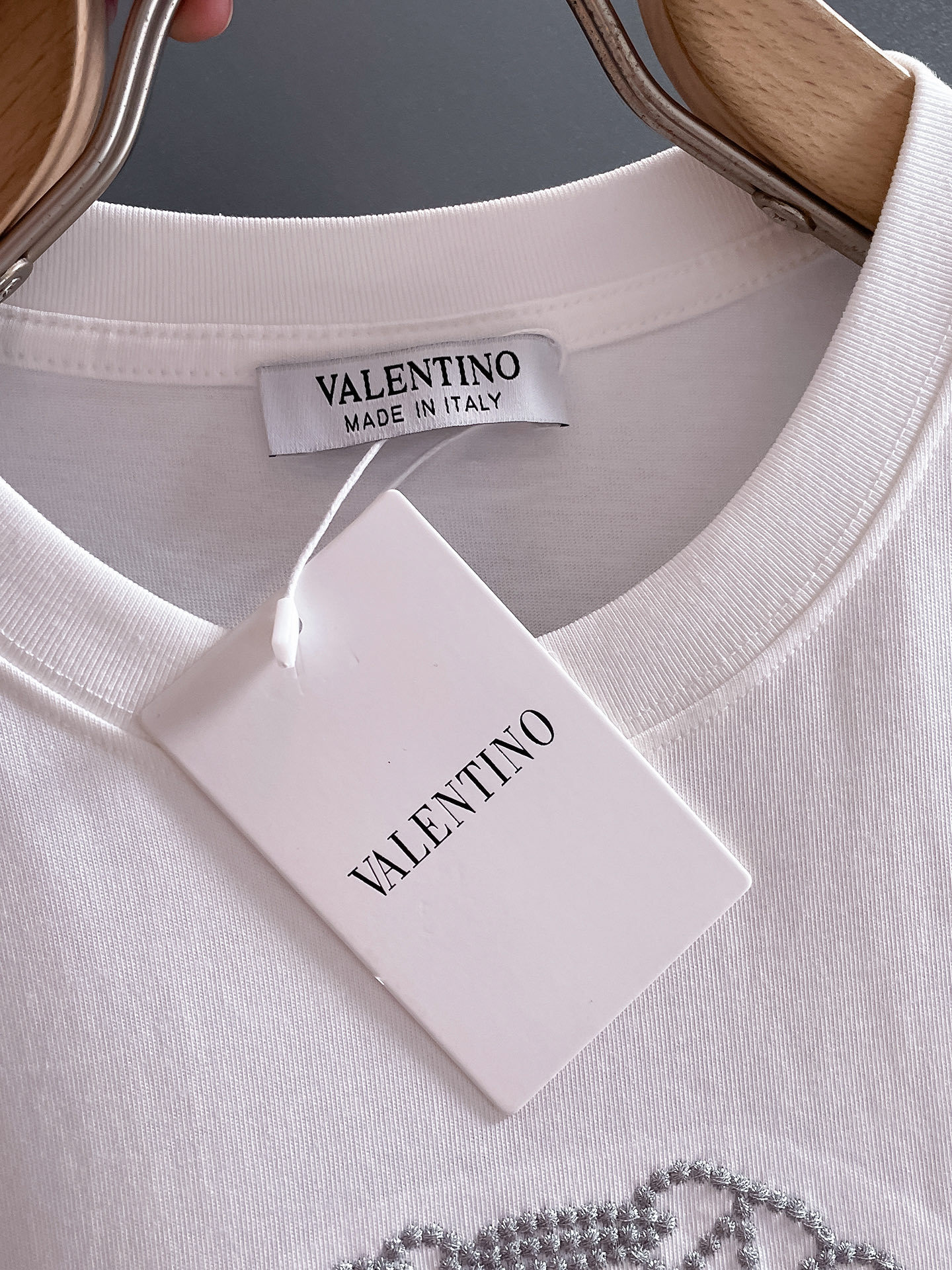 ヴァレンティノ「Valentino」25 ss春夏新作初の最新半袖クルーネックTシャツ