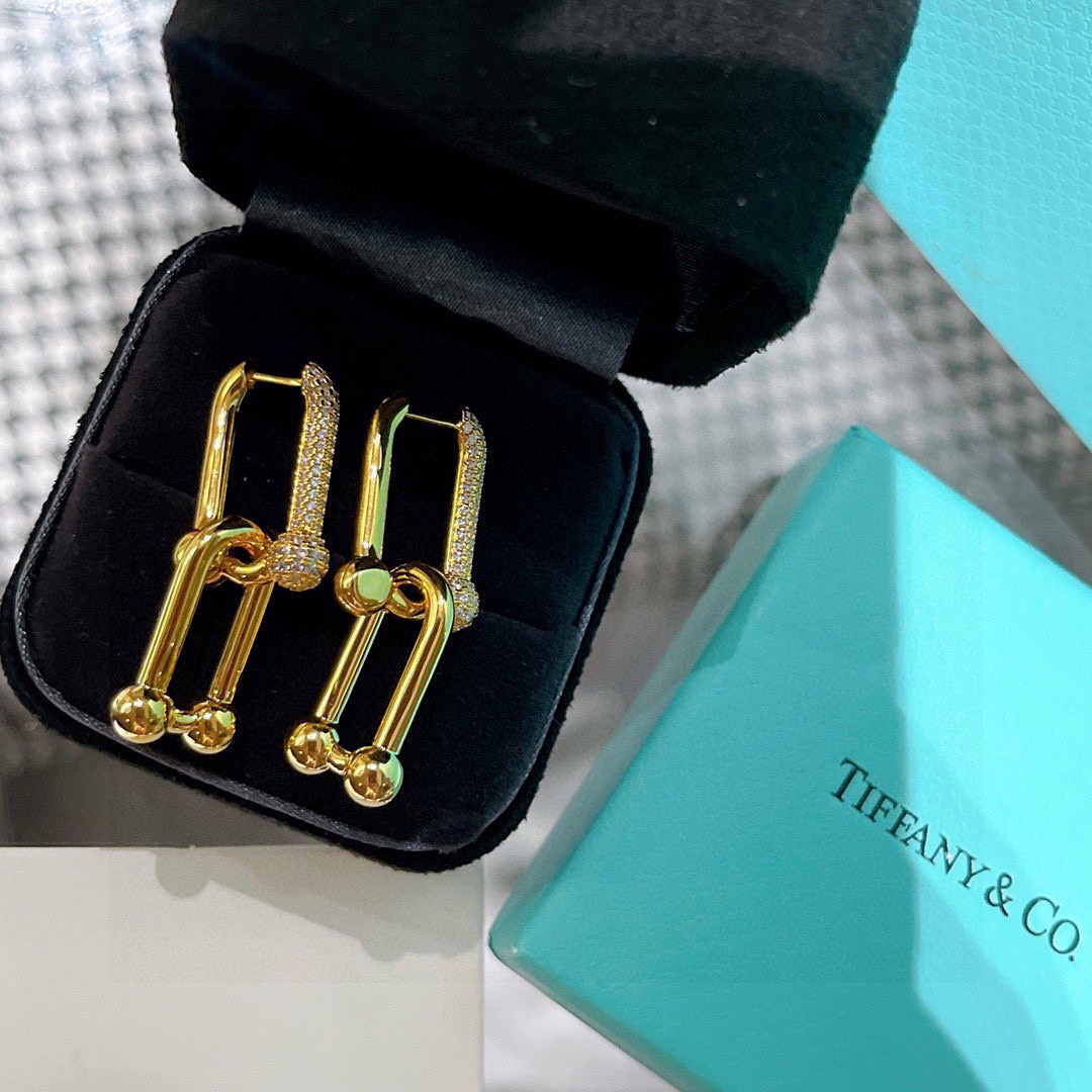 ティファニー「Tiffany & Co.」 HardWear ダブルリンク ハーフダイヤモンドイヤリング