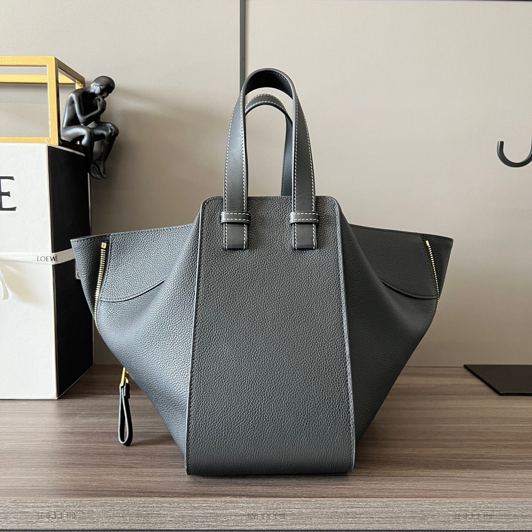 ロエベ「Loewe」Hammock Compact cow leather ハンドバッグ