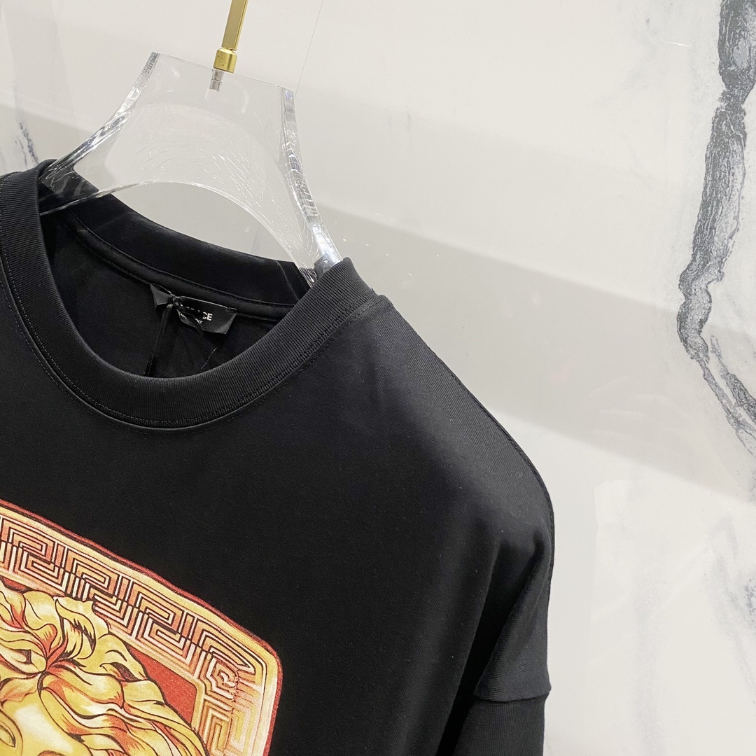 ヴェルサーチ「Versace」クルーネックTシャツ チェックメドゥーサプリント