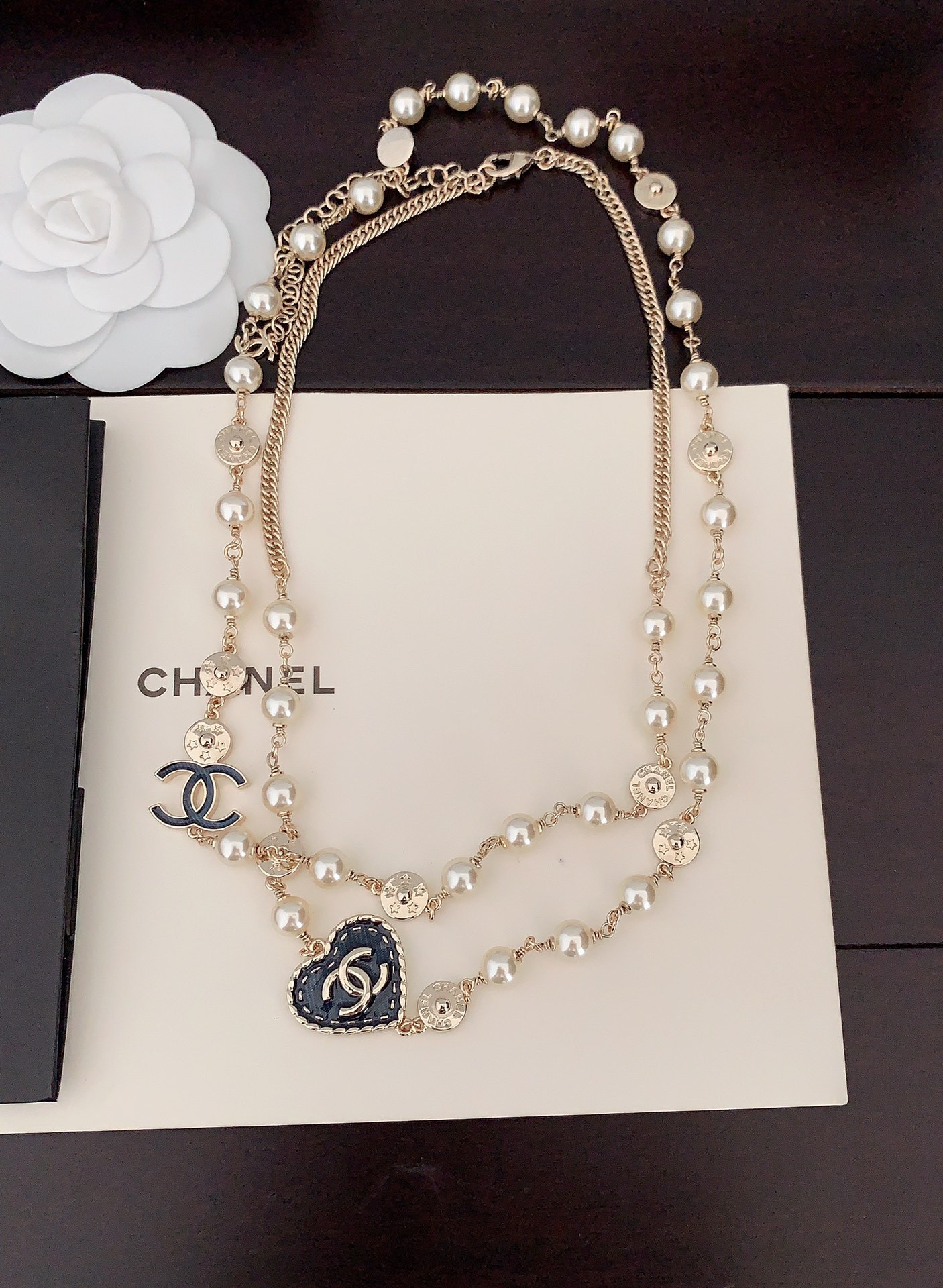 シャネル「Chanel」 ブルーブラックパールネックレス