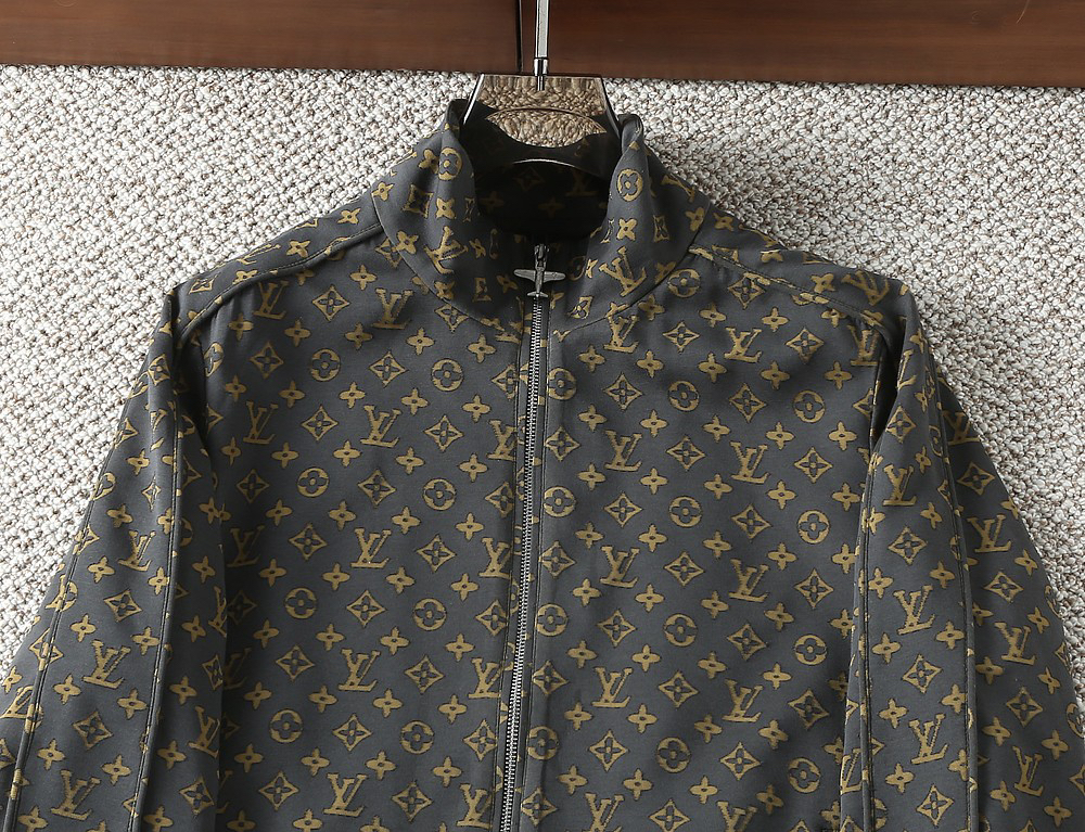 ルイ・ヴィトン「Louis Vuitton」秋冬コレクション クイルテッド ジャケット