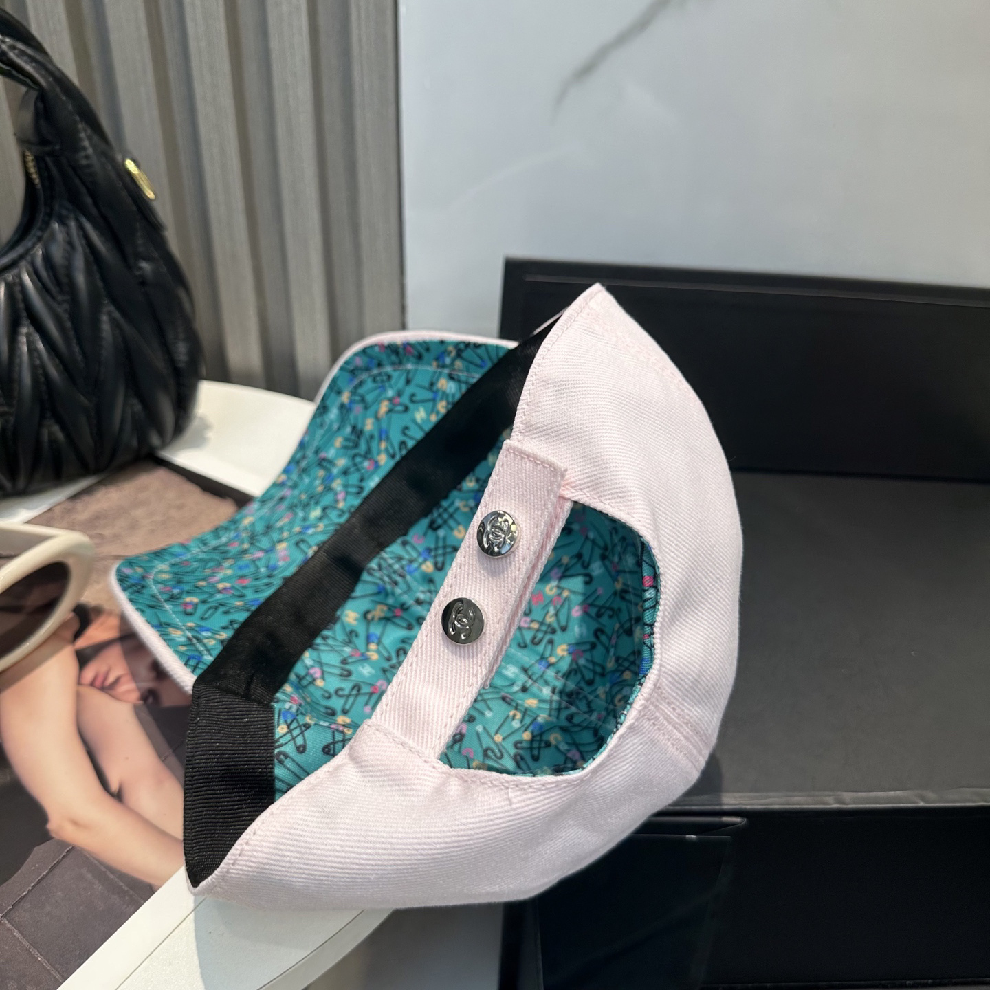 シャネル「Chanel」リバーシブル エンブロイダリー バケットハット