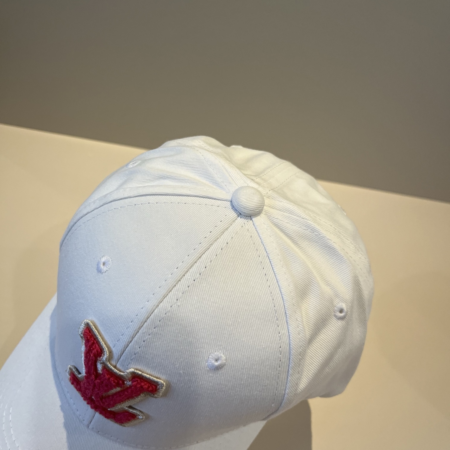 ルイ・ヴィトン「Louis Vuitton」Signature ベースボールキャップ