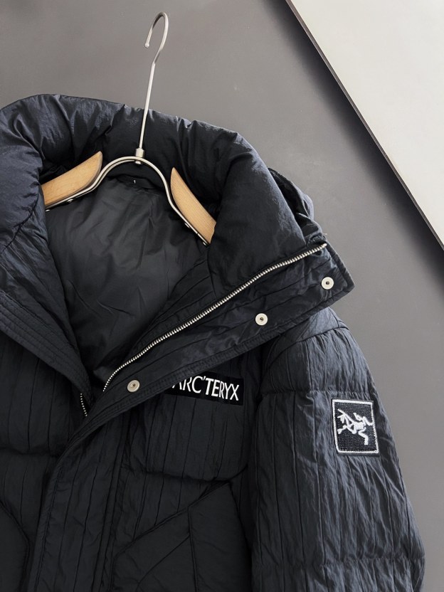アークテリクス「ARC'TERYX」テックファイバー キルティング ダウンジャケット
