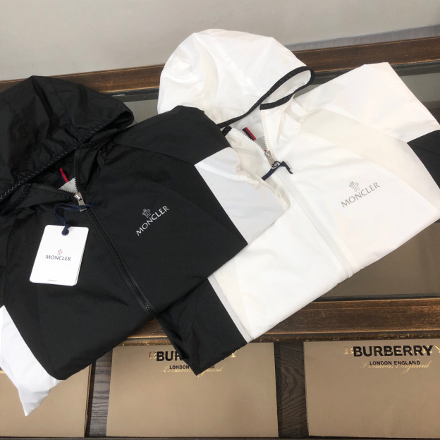 モンクレール「Moncler」2024早春 ブラック＆ホワイトカラーブロック トレンチコート風フードジャケット
