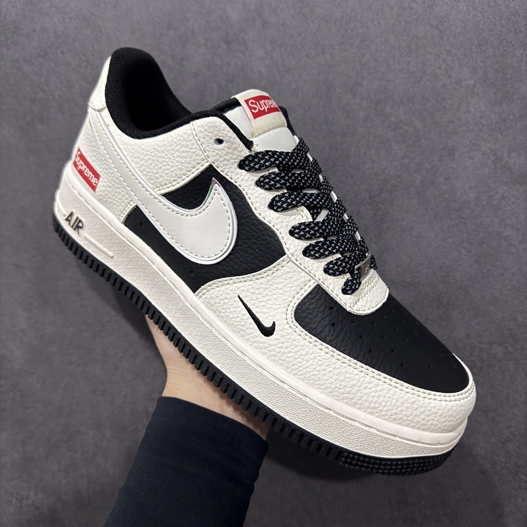 「コラボモデル」Nike × Supreme Air Force 1 Low '07 スモールロゴ スニーカー
