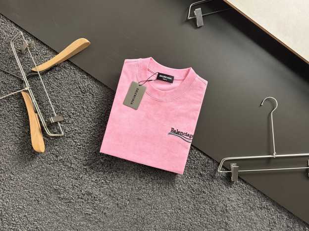 バレンシアガ「Balenciaga」ウェーブ コーラ レター エンブロイダリー Tシャツ