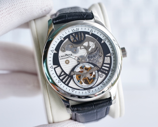 ショパール「Chopard」アルパインイーグルメンズ スケルトンウォッチ42mm