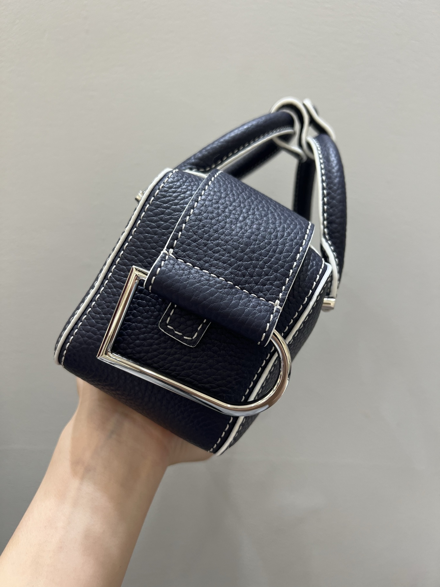 デルヴォー「Delvaux」Cool Box Nano ショルダーバッグ