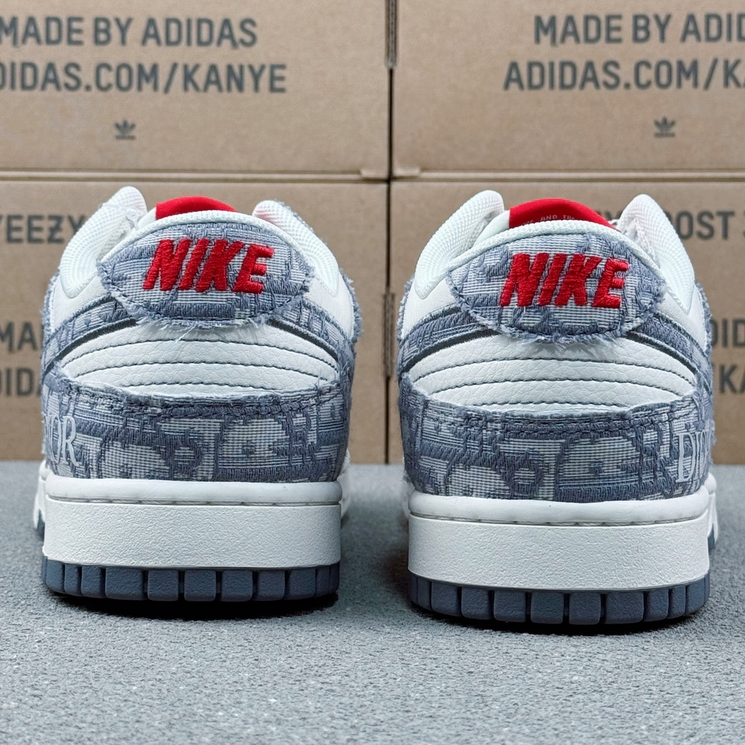 「コラボモデル」Dior x NikeSB Dunk Low "White Ink Blue" スニーカー