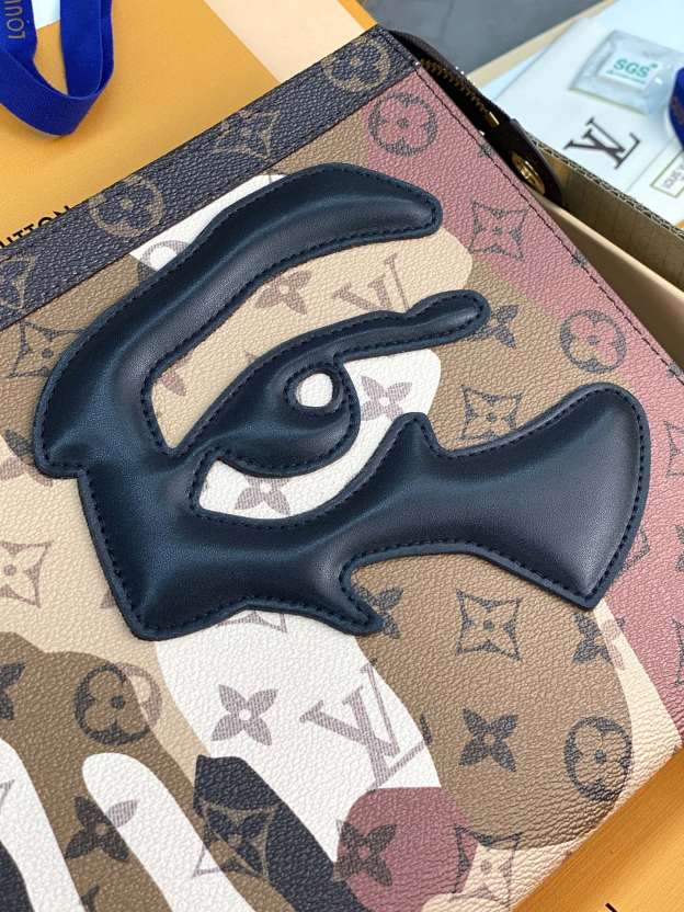 ルイ・ヴィトン「Louis Vuitton」ポシェット･ヴォワヤージュ MM